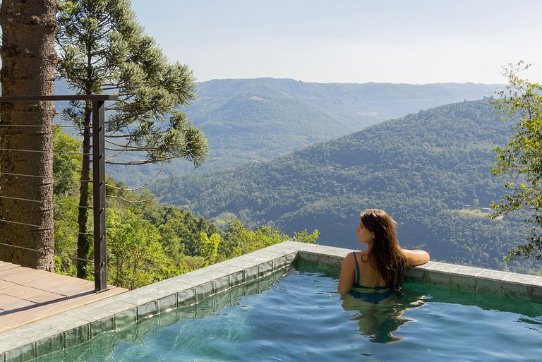 Casa no Vale com vista incrível próximo a Gramado